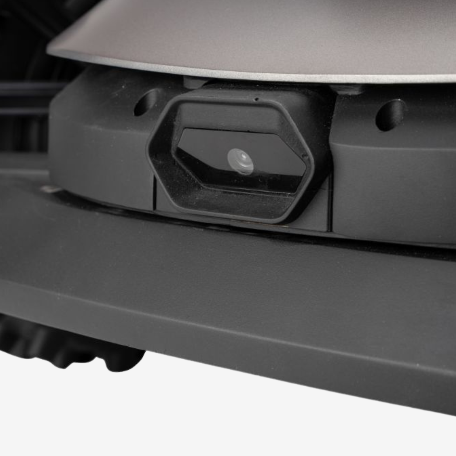 Sunseeker X9 Plus RTK – Frontkamera / Hindernissensor Detail Detailaufnahme der frontseitigen Kamera und des Hindernissensors am Sunseeker X9 Plus RTK